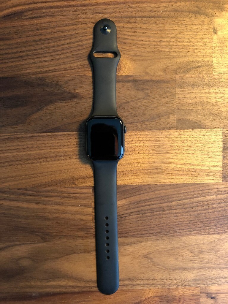 apple watch series 4 space grey aluminum